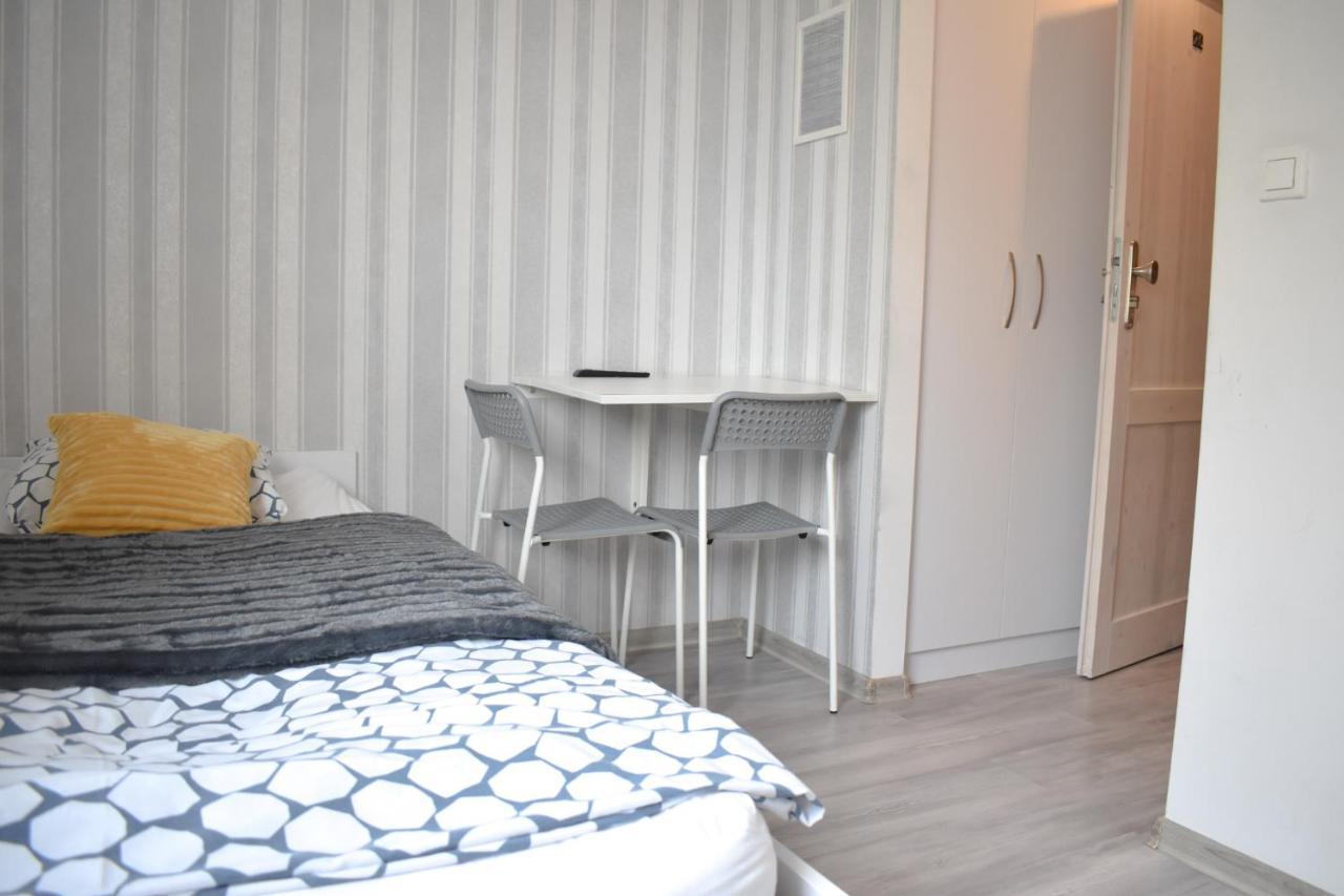 Hostel Przed Switem กอร์ซุฟเวียลคอปอลสกี ภายนอก รูปภาพ