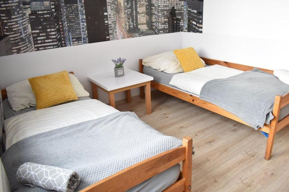 Hostel Przed Switem กอร์ซุฟเวียลคอปอลสกี ภายนอก รูปภาพ